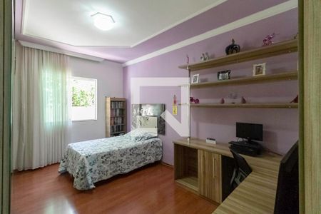 Casa à venda com 360m², 4 quartos e 4 vagas Casa à venda com 360m², 4 quartos e 4 vagasSemi suíte 2