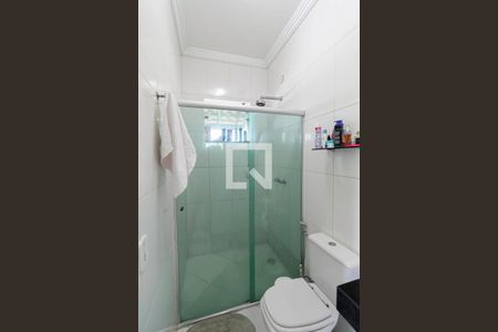 Casa à venda com 360m², 4 quartos e 4 vagas Casa à venda com 360m², 4 quartos e 4 vagasBanheiro da suíte