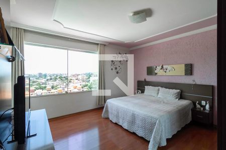 Casa à venda com 360m², 4 quartos e 4 vagas Casa à venda com 360m², 4 quartos e 4 vagasSuíte