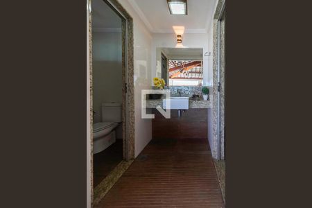 Casa à venda com 360m², 4 quartos e 4 vagas Casa à venda com 360m², 4 quartos e 4 vagasLavabo