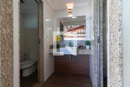 Casa à venda com 360m², 4 quartos e 4 vagas Casa à venda com 360m², 4 quartos e 4 vagasLavabo