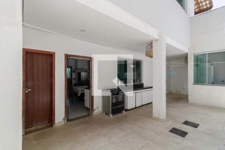 Casa à venda com 360m², 4 quartos e 4 vagas Casa à venda com 360m², 4 quartos e 4 vagasQuintal