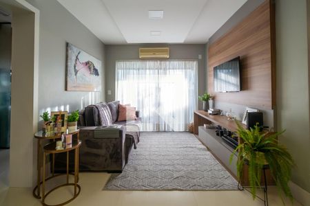 Sala de apartamento à venda com 3 quartos, 90m² em Nonoai, Porto Alegre