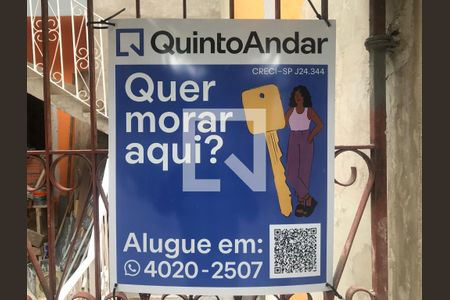 Casa à venda com 27m², 1 quarto e sem vaga Casa à venda com 27m², 1 quarto e sem vagaFachada