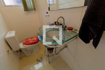 Casa à venda com 180m², 3 quartos e 2 vagas Casa à venda com 180m², 3 quartos e 2 vagasLavabo