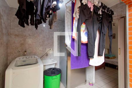 Casa à venda com 180m², 3 quartos e 2 vagas Casa à venda com 180m², 3 quartos e 2 vagasÁrea de Serviço