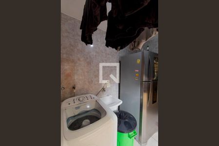 Casa à venda com 180m², 3 quartos e 2 vagas Casa à venda com 180m², 3 quartos e 2 vagasÁrea de Serviço