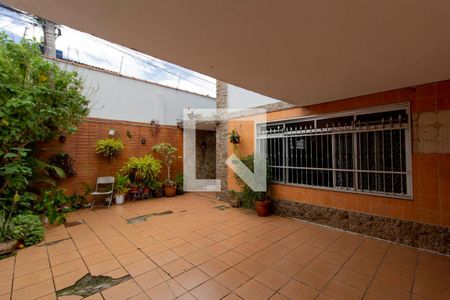Casa à venda com 180m², 3 quartos e 2 vagas Casa à venda com 180m², 3 quartos e 2 vagasGaragem