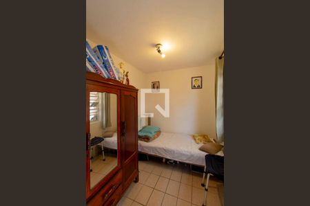 Casa à venda com 180m², 3 quartos e 2 vagas Casa à venda com 180m², 3 quartos e 2 vagasQuarto de Serviço