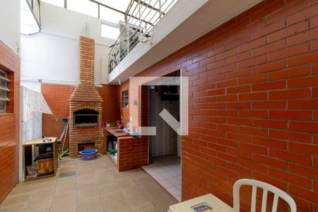 Casa à venda com 180m², 3 quartos e 2 vagas Casa à venda com 180m², 3 quartos e 2 vagasChurrasqueira