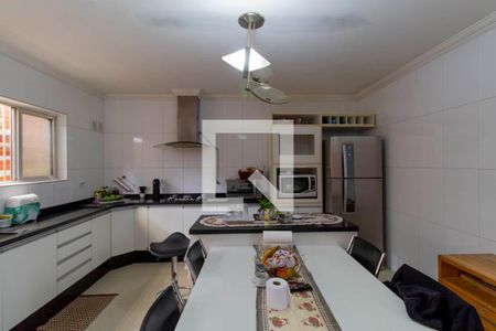 Casa à venda com 180m², 3 quartos e 2 vagas Casa à venda com 180m², 3 quartos e 2 vagasCozinha