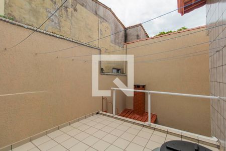 Casa à venda com 160m², 3 quartos e 3 vagas Casa à venda com 160m², 3 quartos e 3 vagasTerraço
