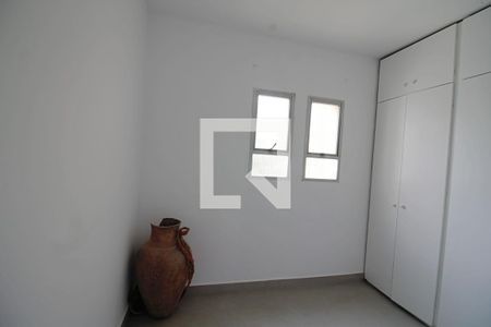 Apartamento à venda com 362m², 5 quartos e 3 vagas Apartamento à venda com 362m², 5 quartos e 3 vagasQuarto de Serviço