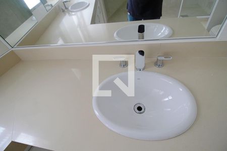 Apartamento à venda com 362m², 5 quartos e 3 vagas Apartamento à venda com 362m², 5 quartos e 3 vagasBanheiro da Suíte 5