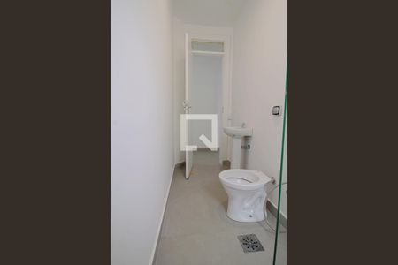 Apartamento à venda com 362m², 5 quartos e 3 vagas Apartamento à venda com 362m², 5 quartos e 3 vagasBanheiro de serviço