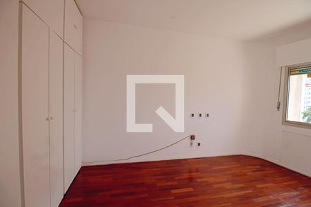 Apartamento à venda com 362m², 5 quartos e 3 vagas Apartamento à venda com 362m², 5 quartos e 3 vagasQuarto 3