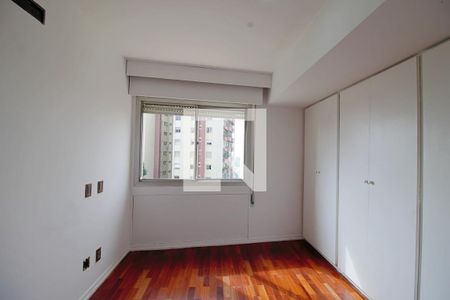 Apartamento à venda com 362m², 5 quartos e 3 vagas Apartamento à venda com 362m², 5 quartos e 3 vagasQuarto 1