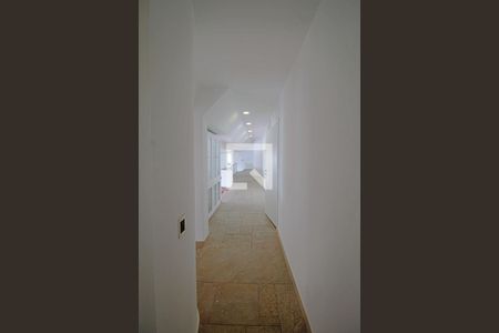 Hall de entrada de apartamento à venda com 5 quartos, 362m² em Vila Suzana, São Paulo