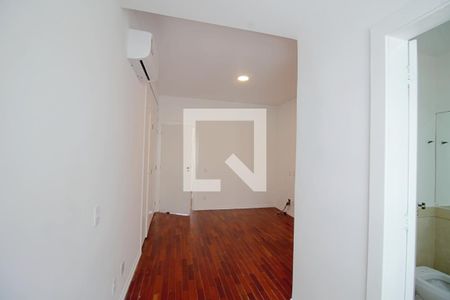 Apartamento à venda com 362m², 5 quartos e 3 vagas Apartamento à venda com 362m², 5 quartos e 3 vagasSuíte 4