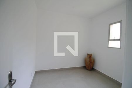 Apartamento à venda com 362m², 5 quartos e 3 vagas Apartamento à venda com 362m², 5 quartos e 3 vagasQuarto de Serviço