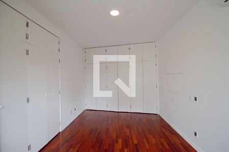 Apartamento à venda com 362m², 5 quartos e 3 vagas Apartamento à venda com 362m², 5 quartos e 3 vagasSuíte 5