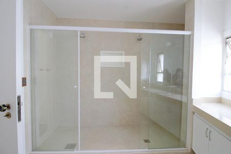 Apartamento à venda com 362m², 5 quartos e 3 vagas Apartamento à venda com 362m², 5 quartos e 3 vagasBanheiro da Suíte 5