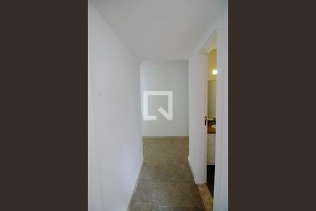 Apartamento à venda com 362m², 5 quartos e 3 vagas Apartamento à venda com 362m², 5 quartos e 3 vagasCorredor