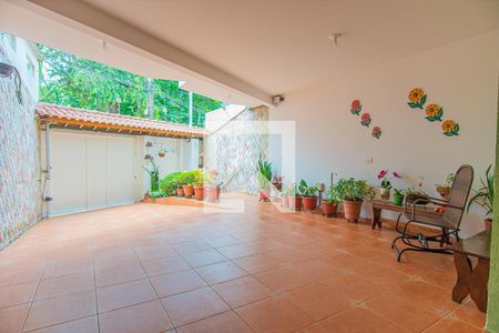 Casa à venda com 110m², 3 quartos e 3 vagas Casa à venda com 110m², 3 quartos e 3 vagasGaragem