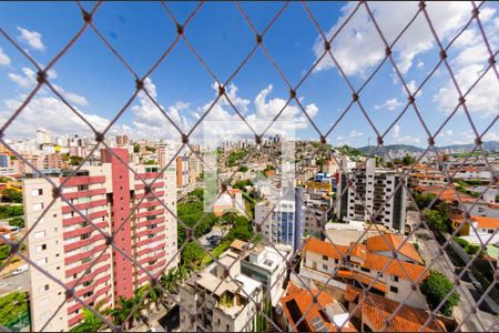 Vista de apartamento para alugar com 2 quartos, 60m² em Grajaú, Belo Horizonte