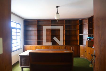 Casa à venda com 360m², 4 quartos e 4 vagasEscritório