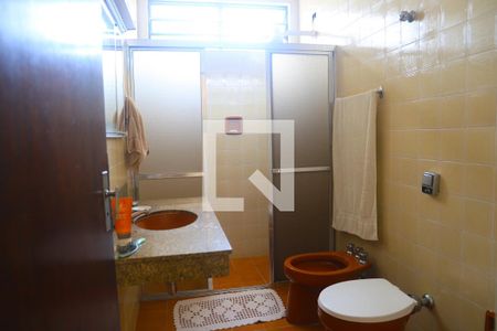 Casa à venda com 360m², 4 quartos e 4 vagasBanheiro 2