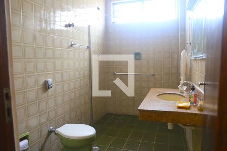 Casa à venda com 360m², 4 quartos e 4 vagasBanheiro 1