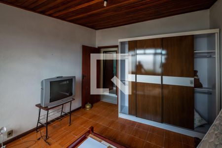 Casa à venda com 380m², 5 quartos e 8 vagas Casa à venda com 380m², 5 quartos e 8 vagasQuarto 2