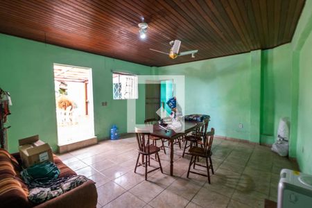 Sala de casa à venda com 5 quartos, 380m² em Ipanema, Porto Alegre