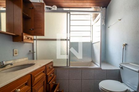 Casa à venda com 380m², 5 quartos e 8 vagas Casa à venda com 380m², 5 quartos e 8 vagasBanheiro da Suíte 1