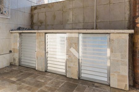 Apartamento para alugar com 75m², 2 quartos e sem vagaVaranda - Armários