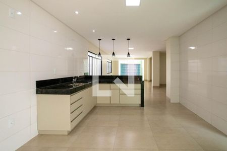 Casa para alugar com 280m², 4 quartos e 1 vaga Casa para alugar com 280m², 4 quartos e 1 vagaCozinha