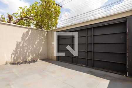 Casa para alugar com 280m², 4 quartos e 1 vaga Casa para alugar com 280m², 4 quartos e 1 vagaGaragem