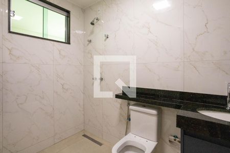 Casa para alugar com 280m², 4 quartos e 1 vaga Casa para alugar com 280m², 4 quartos e 1 vagaBanheiro
