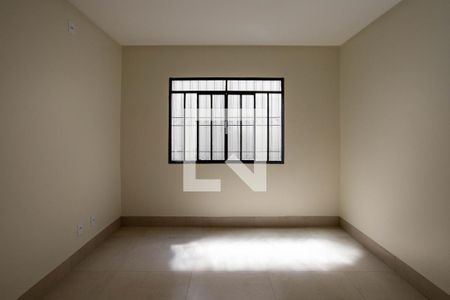 Casa para alugar com 280m², 4 quartos e 1 vaga Casa para alugar com 280m², 4 quartos e 1 vagaQuarto 1
