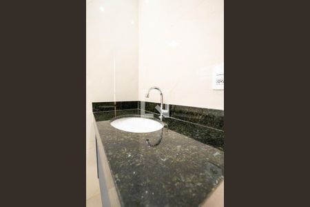 Casa para alugar com 280m², 4 quartos e 1 vaga Casa para alugar com 280m², 4 quartos e 1 vagaBanheiro da suite