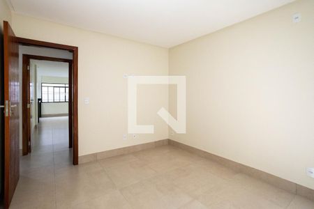 Casa para alugar com 280m², 4 quartos e 1 vaga Casa para alugar com 280m², 4 quartos e 1 vagaQuarto 1