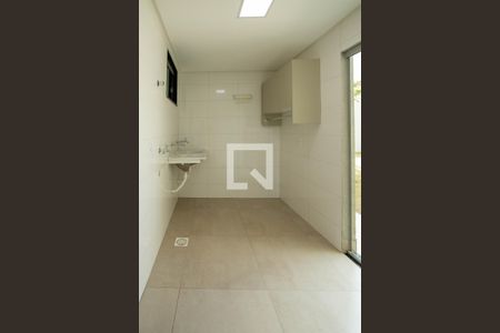 Casa para alugar com 280m², 4 quartos e 1 vaga Casa para alugar com 280m², 4 quartos e 1 vagaÁrea de Serviço
