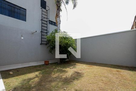 Casa para alugar com 280m², 4 quartos e 1 vaga Casa para alugar com 280m², 4 quartos e 1 vagaQuintal