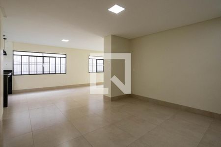 Casa para alugar com 280m², 4 quartos e 1 vaga Casa para alugar com 280m², 4 quartos e 1 vagaSala 3