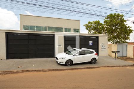 Casa para alugar com 280m², 4 quartos e 1 vaga Casa para alugar com 280m², 4 quartos e 1 vagaFachada