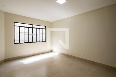 Casa para alugar com 280m², 4 quartos e 1 vaga Casa para alugar com 280m², 4 quartos e 1 vagaSuíte 2