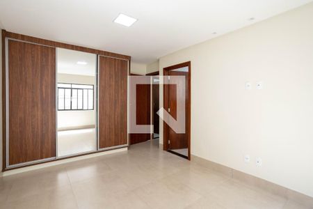 Casa para alugar com 280m², 4 quartos e 1 vaga Casa para alugar com 280m², 4 quartos e 1 vagaSuíte 2
