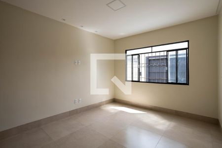 Casa para alugar com 280m², 4 quartos e 1 vaga Casa para alugar com 280m², 4 quartos e 1 vagaSuite 1