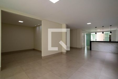 Sala de casa para alugar com 4 quartos, 280m² em Setor Santos Dumont, Goiânia